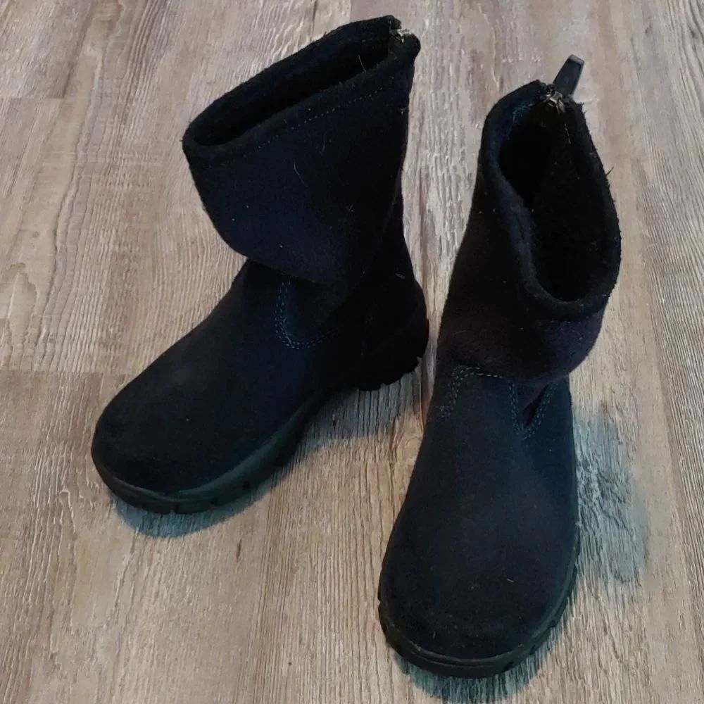 Lands End black lined snowboots Sz 9